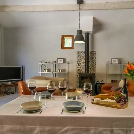 La Ferme Des Belugues Bed and breakfast